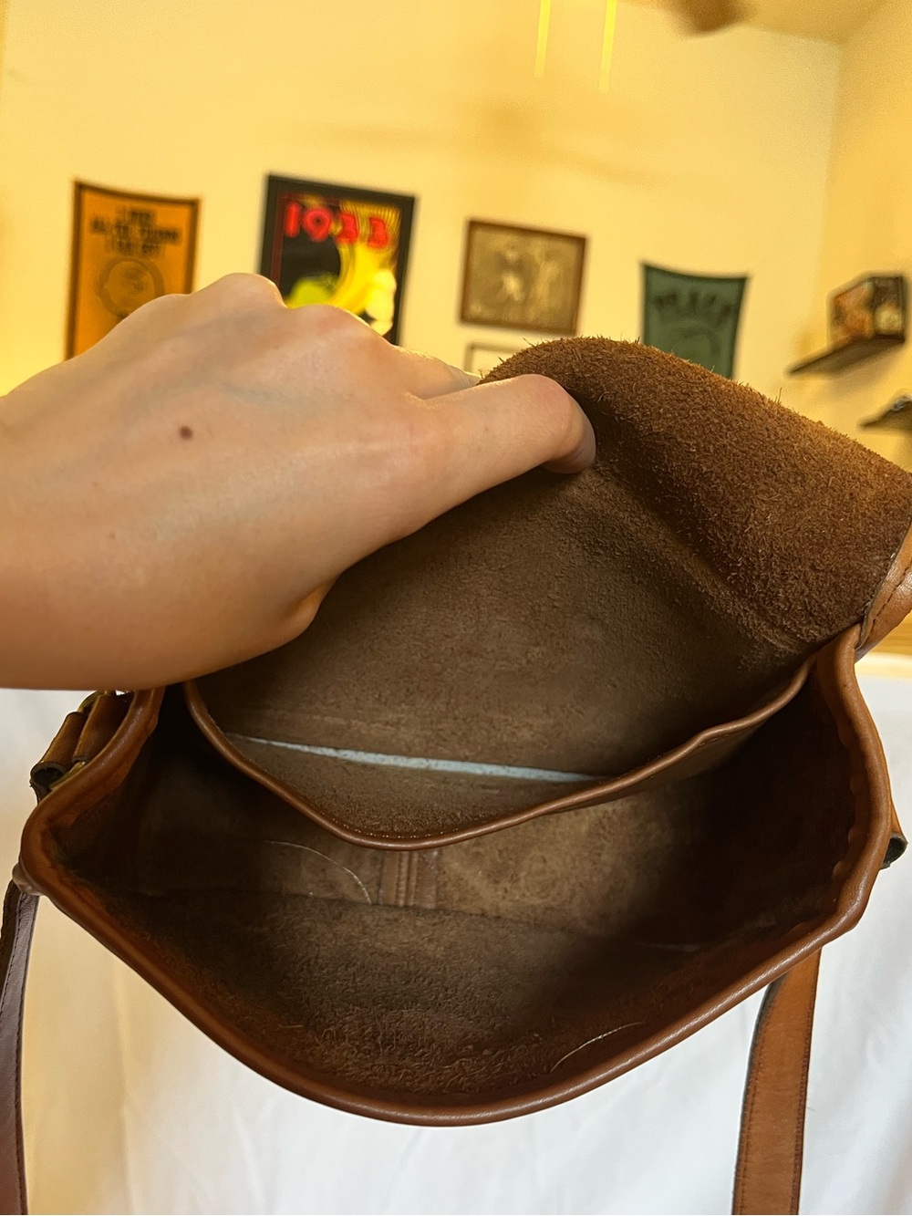 Vintage Coach Collegiate 9815 British Tan Crossbody Bag - Picture 8 of 16